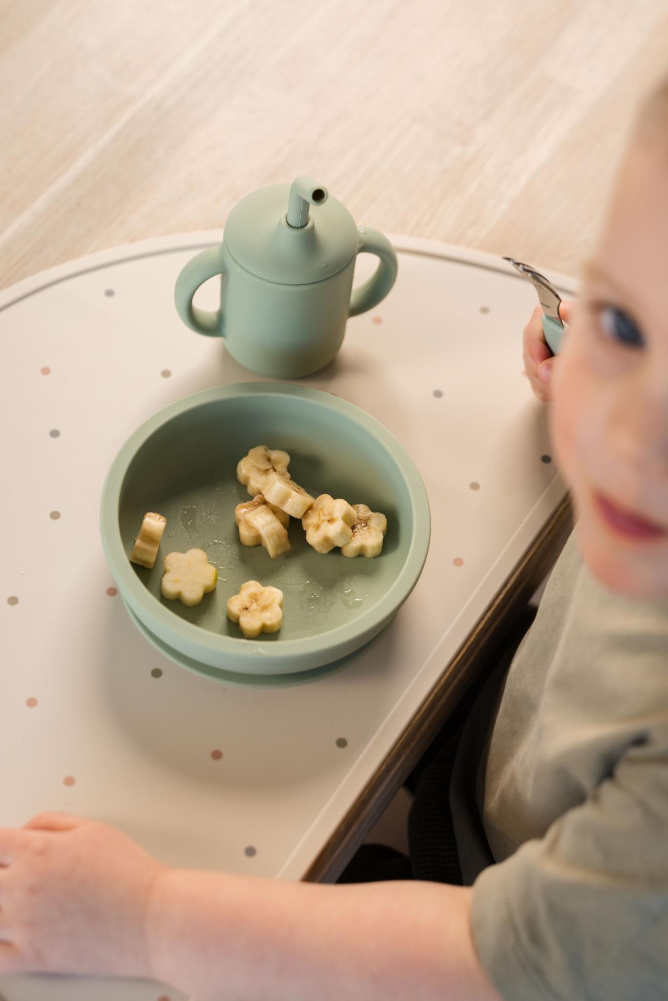 barnskål med sugpropp i silikon