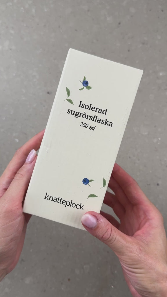 Isolerad sugrörsflaska vattenflaska för barn blueberry forest 